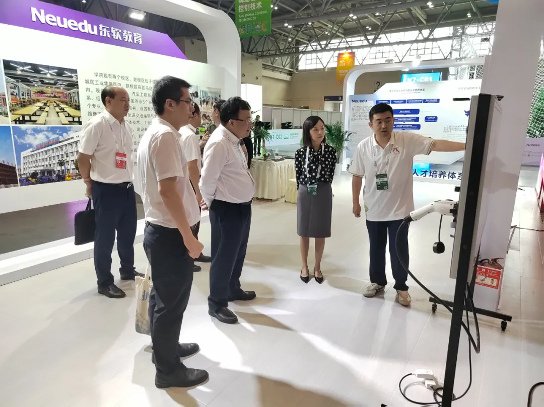 助力第二届“一带一路”国际技能大赛智能汽车软件技术表演赛顺利举办